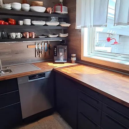 Stunning 3-Bedroom House In Stavanger City Centre *